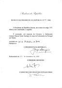 Decreto que exonera, sob proposta do Governo, o embaixador António Manuel Syden Santiago, do cargo de Embaixador de Portugal em Atenas [Grécia].