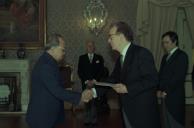 O Presidente da República, Jorge Sampaio, recebe as cartas credenciais do Embaixador da República Popular de Laos, Khampham Simmalavong, a 6 de novembro de 1996