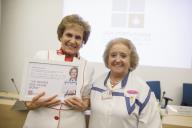 A Dra. Maria Cavaco Silva assiste, no Instituto Português de Oncologia, em Lisboa, à cerimónia de entrega de batas a 70 novos voluntários da Liga Portuguesa Contra o Cancro, a 1 de outubro de 2014
