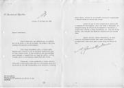 Carta do Presidente da República, Ramalho Eanes, dirigida ao Presidente de Estado da África do Sul, Marais Viljoen, por ocasião do Dia de Portugal, de Camões e das Comunidades Portuguesas no Estrangeiro, remetendo também medalha comemorativa.