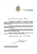Carta assinada pelo Rei Juan Carlos de Espanha, no Palácio da Zarzuela, dirigida ao Presidente da República, Jorge Sampaio, agradecendo a sua carta em que participa a realização de um Seminário de especialistas ibero-americanos e europeus sobre o tema da droga e indicando o nome do chefe da delegação espanhola no evento.