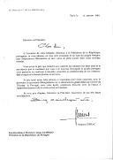 Carta do Presidente da República Francesa, Jacques Chirac, dirigida ao Presidente da República de Portugal, Jorge Sampaio, felicitando-o pela sua reeleição para cumprimento de novo mandato presidencial.