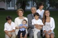 Fotografias da família do Presidente Aníbal Cavaco Silva, no jardim do Palácio de Belém