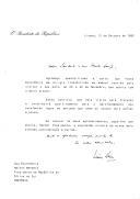 Carta do Presidente da República, Mário Soares, dirigida ao Presidente da República da África do Sul, Nelson Mandela, agradecendo e aceitando o convite para visitar aquele país, entre 20 e 22 de novembro de 1995.