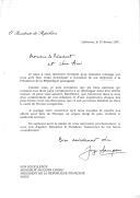 Carta do Presidente da República, Jorge Sampaio, agradecendo mensagem de felicitações que lhe foi endereçada pelo Presidente da República Francesa, Jacques Chirac, por ocasião da sua reeleição para a Presidência da República portuguesa, e esperando um próximo reencontro.