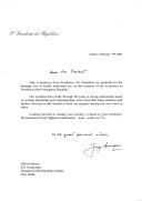 Carta do Presidente da República, Jorge Sampaio, dirigida ao Presidente da República da Índia, K.R. Narayanan, agradecendo a mensagem que lhe foi endereçada por ocasião da sua reeleição como Presidente da República Portuguesa e manifestando a sua vontade de visitar aquele país.