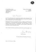 Carta do Presidente Eleito da República Portuguesa, Jorge Sampaio, endereçada a José Maria Aznar, presidente do Partido Popular de Espanhal, felicitando-o pela vitória do PP nas eleições espanholas e "formulando votos para que Espanha continue a trilhar os caminhos da paz, do progresso e do desenvolvimento".