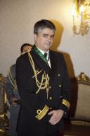 O Presidente da República, Aníbal Cavaco Silva, condecora com o Grau de Comendador da Ordem Militar de Avis, o Capitão-de-Fragata Luis Nicholson Lavrador, a 22 de dezembro de 2009