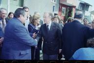Deslocação do Presidente da República, Jorge Sampaio, ao Bairro da Azinhaga dos Besouros (Amadora/Odivelas), no âmbito do programa "Comunidades estrangeiras e minorias étnicas em Portugal, a 9 de março de 2003