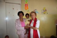 No âmbito da Visita oficial do Presidente da República, Aníbal Cavaco Silva, a Cabo Verde, Maria Cavaco Silva visita instituição com crianças, a 7 de julho de 2010