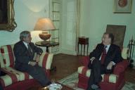 O Presidente da República, Jorge Sampaio, reúne com assessores, no Residência do Palácio de Belém, a 2 de dezembro de 1998