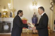 O Presidente da República, Aníbal Cavaco Silva, recebe credenciais de novos embaixadores em Portugal, a 10 de setembro de 2013