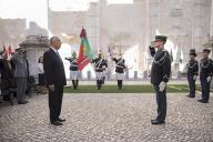 O Presidente da República Marcelo Rebelo de Sousa preside, na Ruínas do Carmo em Lisboa, à Cerimónia de entrega das Espadas aos Novos Oficiais da Guarda Nacional Republicana (GNR)., a 3 de outubro de 2017