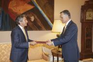 O Presidente da República, Aníbal Cavaco Silva, recebe em audiência o Embaixador Luís Faro Ramos, para entrega de cartas credenciais como representante diplomático de Portugal em Tunes, Tunísia, a 28 de junho de 2012
