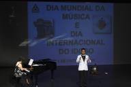 O Presidente da República Marcelo Rebelo de Sousa comemora o dia mundial da Música e o dia internacional do Idoso com uma visita à Casa do Artista, em Lisboa, onde referiu que “uma sociedade que não cultiva os seus artistas é uma sociedade morta e fechada, é uma sociedade sem futuro”, a 1 outubro 2016