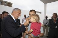 O Presidente da República, Marcelo Rebelo de Sousa, visita, na zona da Cidadela, na cidade da Praia, a Escola Portuguesa de Cabo Verde, a 10 de abril de 2017