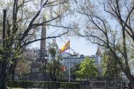 Visita de Estado a Espanha. O Presidente da República presta homenagem os que deram a vida por Espanha depositando uma Coroa de Flores no Monumento aos Caídos na Praça da Lealdade em Madrid, a 16 de abril de 2008
