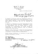 Carta do Presidente da República de Moçambique, Joaquim Chissano, dirigida ao Presidente da República Portuguesa, Jorge Sampaio, agradecendo "caloroso acolhimento" por ocasião da sua estadia em Portugal.