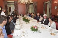O Presidente da República, Jorge Sampaio, almoça com estudantes timorenses, no Palácio de Belém, a 29 de agosto de 2001