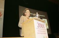 Deslocação da Sr.ª Dona Maria José Ritta ao Porto, por ocasião do Encontro Regional da CNAIV, a 13 de novembro de 2001