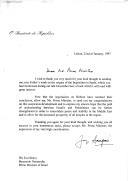 Carta do Presidente da República, Jorge Sampaio, dirigida ao Primeiro Ministro de Israel, Benjamin Netanyahu, agradecendo oferta de exemplar da obra da autoria do seu pai sobre as origens da Inquisição em Espanha, e felicitando-o pela conclusão das negociações sobre Hebron.