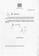 Carta emitida do Castelo de Balmoral, dirigida ao Presidente da República Portuguesa, Jorge Sampaio, a pedido da Rainha Isabel II, agradecendo, em seu nome e de todos os membros da família, mensagem de condolências recebida na sequência da trágica morte de Diana, Princesa de Gales.