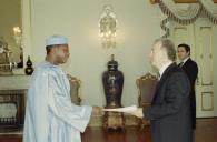 O Presidente da República, Jorge Sampaio, recebe credenciais de novos embaixadores em Portugal, a 14 de dezembro de 2004