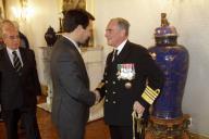 O Presidente da República, Aníbal Cavaco Silva,  confere posse ao Chefe do Estado-Maior da Armada, Almirante José Carlos Torrado Saldanha Lopes, a 30 de novembro de 2010