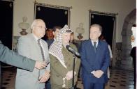 Encontro do Presidente da República, Jorge Sampaio, com o Presidente da Autoridade Palestiniana, Yasser Arafat, a 30 de junho de 2001