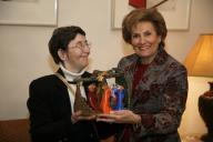 A Drª Maria Cavaco Silva recebe, em audiência, uma delegação da Associação de Apoio à Juventude Deficiente - AAJUDE, tendo-lhe sido oferecido um presépio feito pelos utentes daquela instituição, a 17 de dezembro de 2007
