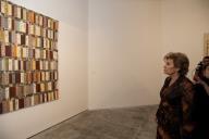 A Dra. Maria Cavaco Silva participa, na Galeria Torreão Nascente, em Lisboa, na inauguração da exposição antológica de Gracinda Candeias, que assinala os 40 anos da sua atividade artística, a 28 de abril de 2009