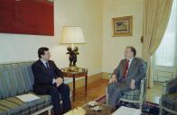 Reunião de trabalho do Presidente da República, Jorge Sampaio, com o Primeiro-ministro, Durão Barroso, a 11 de abril de 2002
